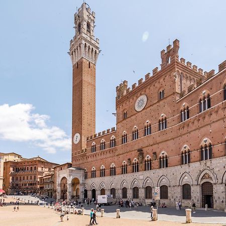 Charme Centro Storico Apartment Siena Bagian luar foto