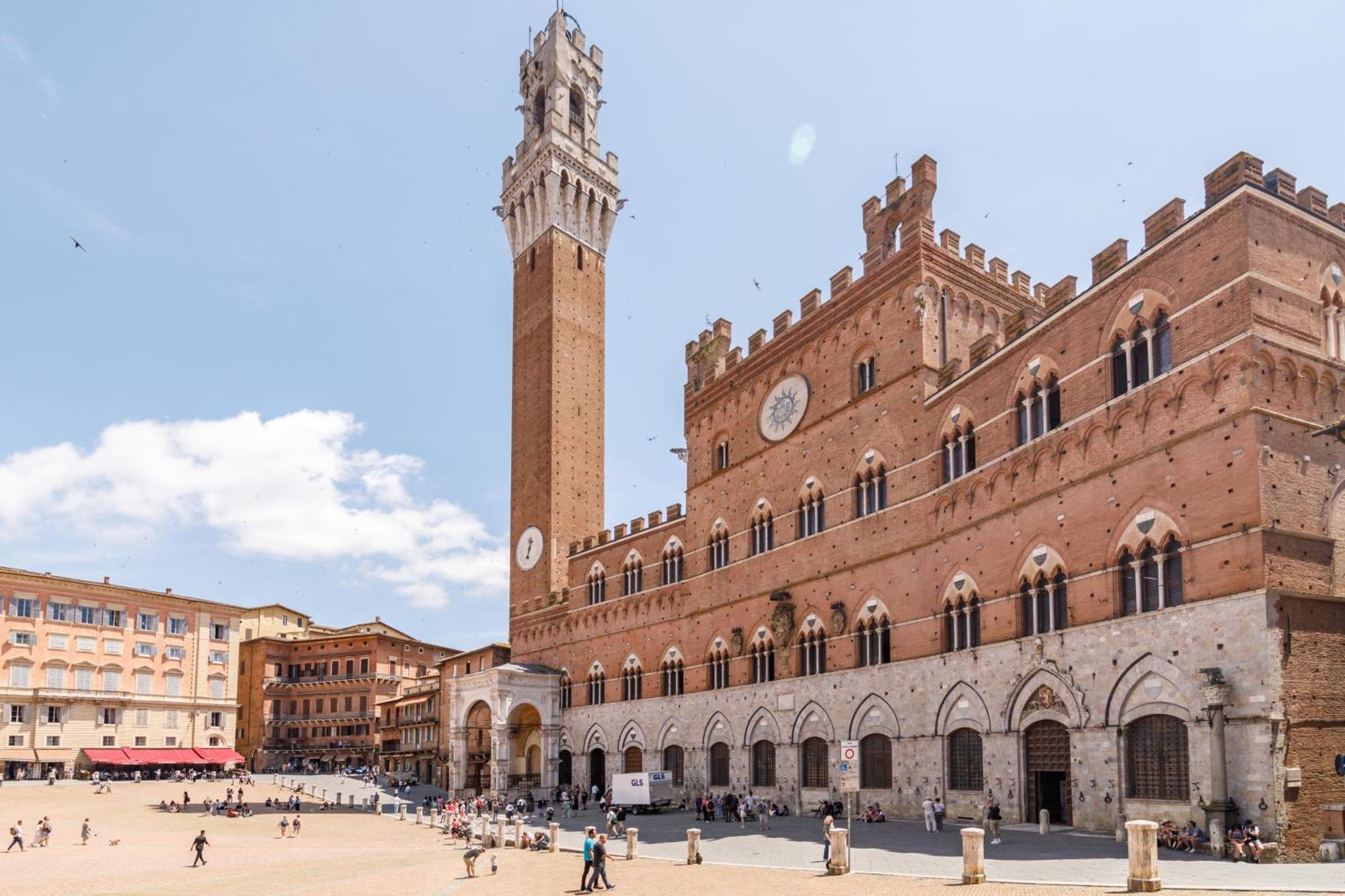Charme Centro Storico Apartment Siena Bagian luar foto
