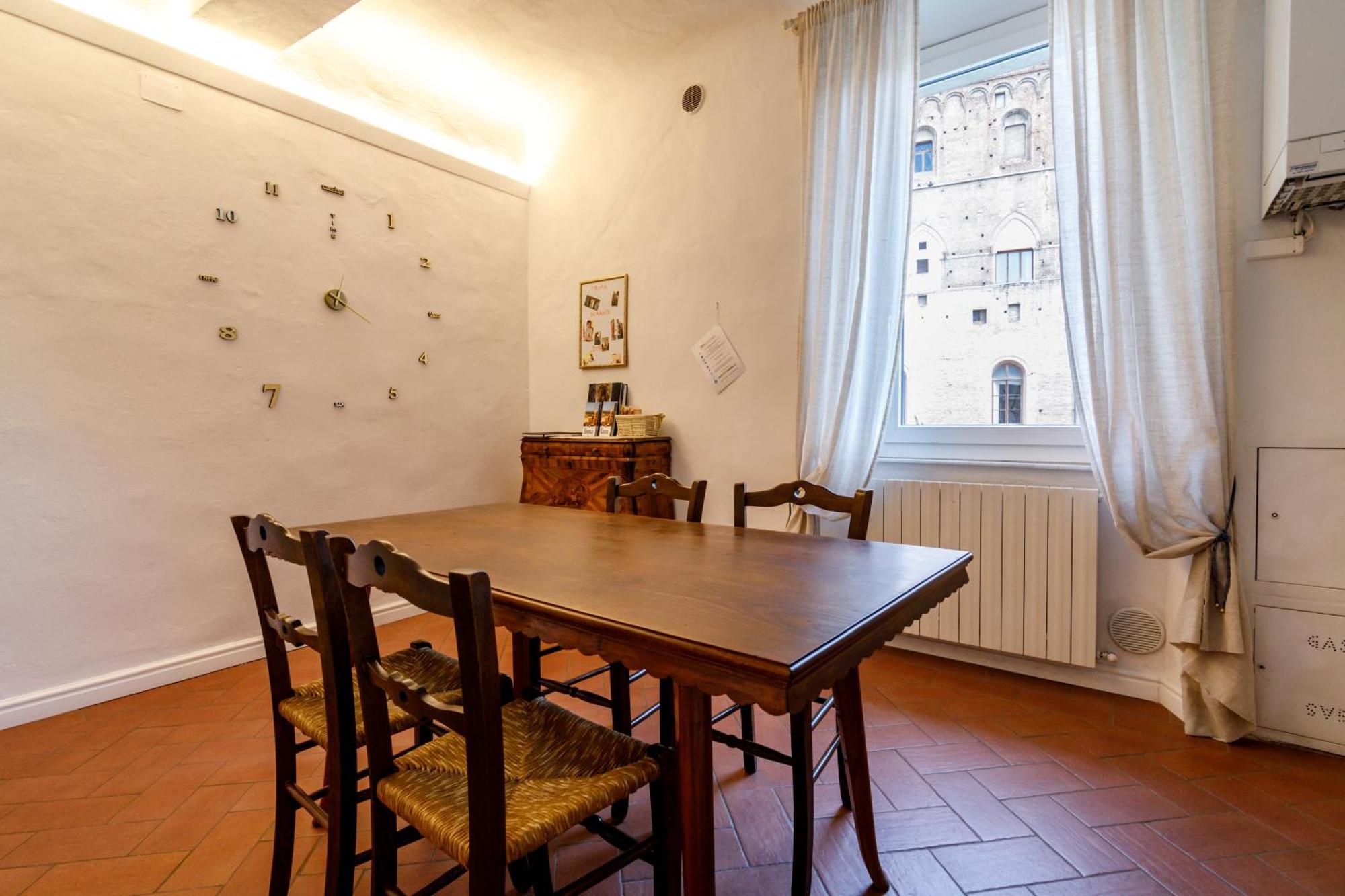 Charme Centro Storico Apartment Siena Bagian luar foto