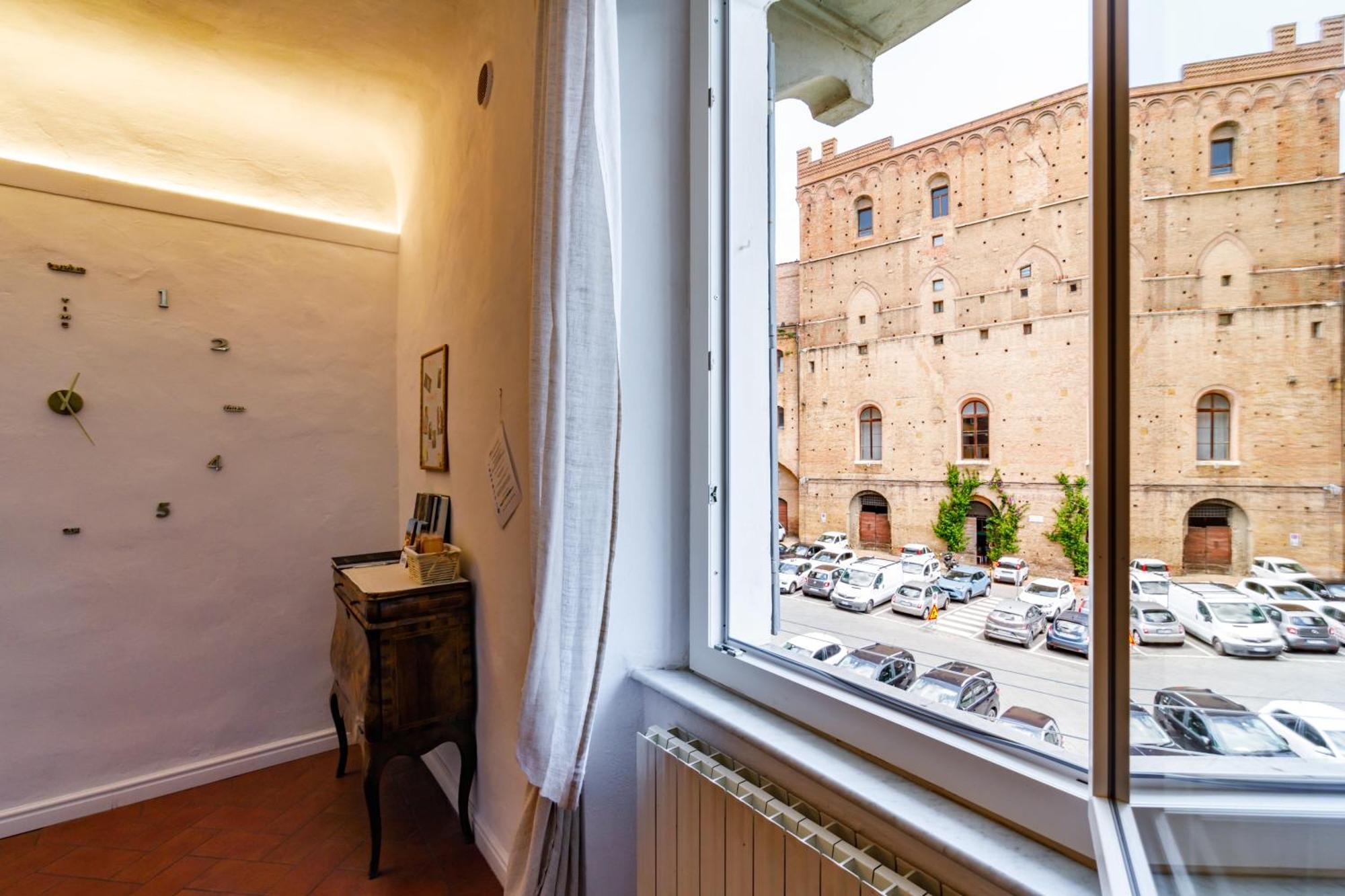 Charme Centro Storico Apartment Siena Bagian luar foto