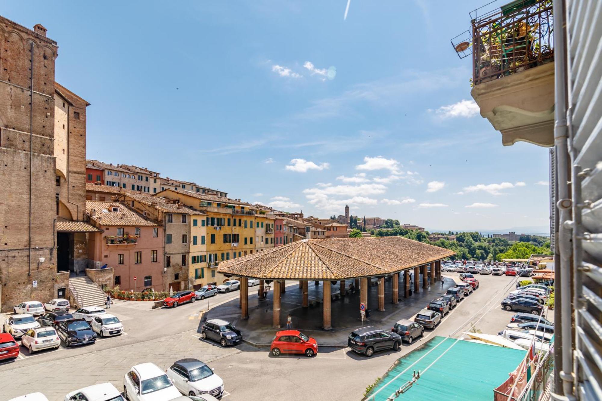 Charme Centro Storico Apartment Siena Bagian luar foto