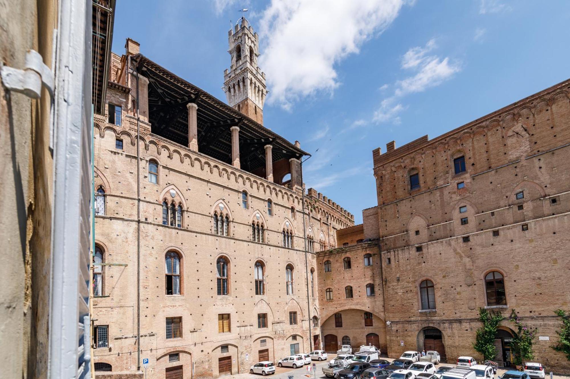 Charme Centro Storico Apartment Siena Bagian luar foto